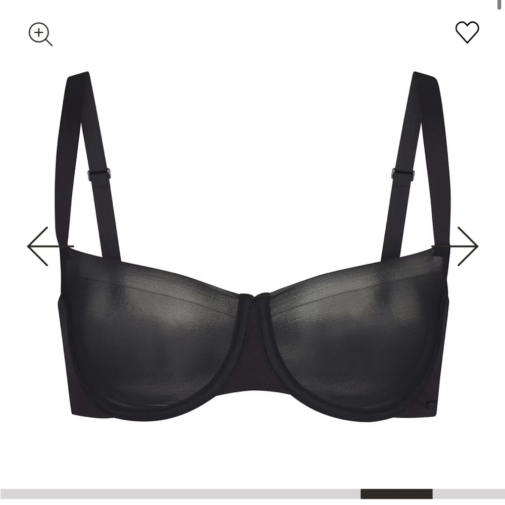 SKIMS No Show Molded Unlined Balconette Bra